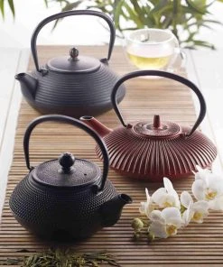 La Cafetiere Black Cast Iron Teapot 900ml 7 La Cafetiere Black Cast Iron Teapot 900ml