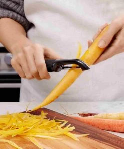 Oxo Good Grips Swivel Peeler Cookware