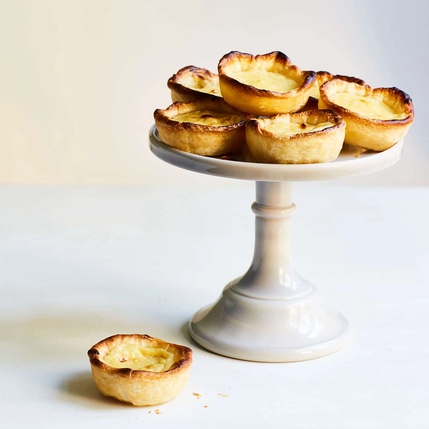 Mosser Glass White Milk Glass Cake Stand Professional Patisserie Supplies 4 Mosser Glass White Milk Glass Cake Stand Professional Patisserie Supplies